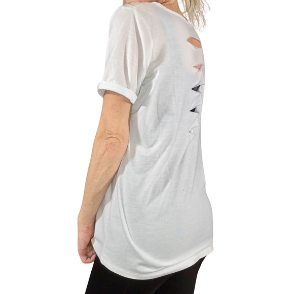 V-Neck‎ White Loose-Fit Cutout Tee - Picture 3 of 3